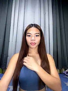 kierra fox online show from November 22, 2025, 2:16 pm