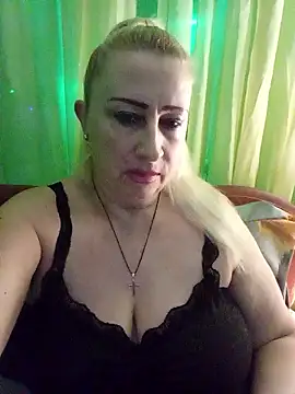 Snapshot of Esenia505 chatting on January 7, 2026, 7:30 pm Esenia505 online show from January 7, 2026, 7:30 pm