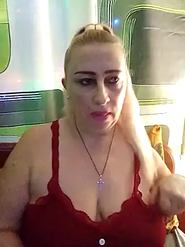 Snapshot of Esenia505 chatting on January 7, 2026, 7:02 am Esenia505 online show from January 7, 2026, 7:02 am