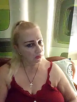 Snapshot of Esenia505 chatting on December 20, 2025, 3:59 pm Esenia505 online show from December 20, 2025, 3:59 pm