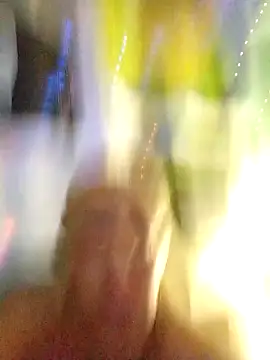 Snapshot of Esenia505 chatting on December 23, 2025, 8:24 am Esenia505 online show from December 23, 2025, 8:24 am