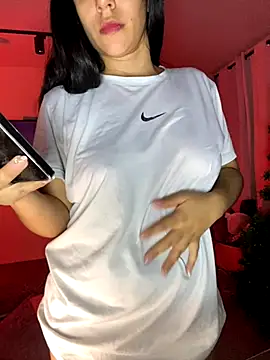 Snapshot of Sara-215 chatting on November 22, 2025, 12:43 am Sara-215 online show from November 22, 2025, 12:43 am