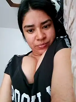 AlayaMore online show from November 2, 2025, 3:39 pm