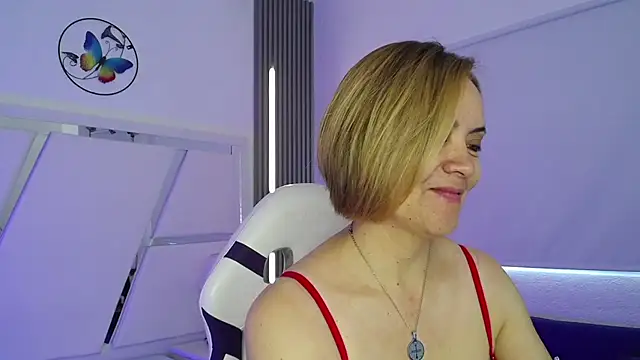 Sophia Lane  online show from November 19, 2025, 1:11 pm