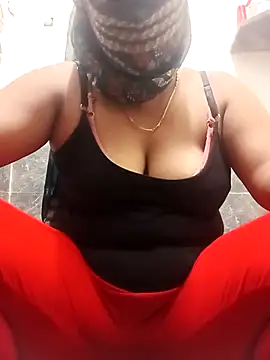 Snapshot of senoritacam2 chatting on October 30, 2025, 8:45 am senoritacam2 online show from October 30, 2025, 8:45 am