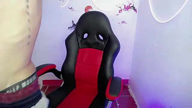 The latin boy online show from November 15, 2025, 8:02 pm