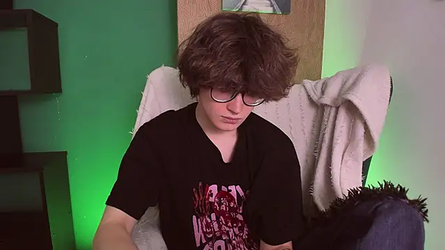 Snapshot of Syndy_Dels chatting on February 17, 2026, 1:08 pm Syndy Dels online show from February 17, 2026, 1:08 pm