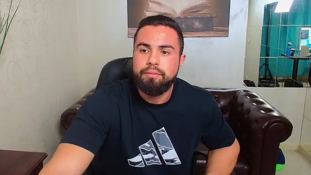 Snapshot of HayesWood chatting on December 17, 2025, 5:45 am HayesWood online show from December 17, 2025, 5:45 am