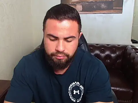 Snapshot of HayesWood chatting on December 18, 2025, 5:45 am HayesWood online show from December 18, 2025, 5:45 am