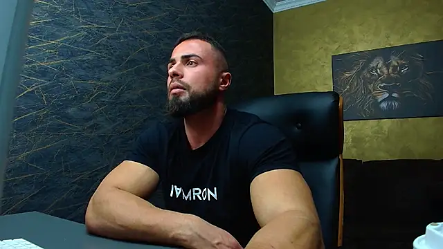 Snapshot of HayesWood chatting on November 6, 2025, 5:55 am HayesWood online show from November 6, 2025, 5:55 am