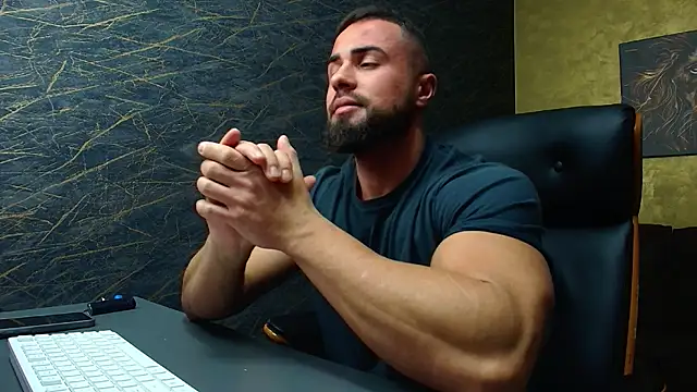 Snapshot of HayesWood chatting on November 7, 2025, 5:34 am HayesWood online show from November 7, 2025, 5:34 am