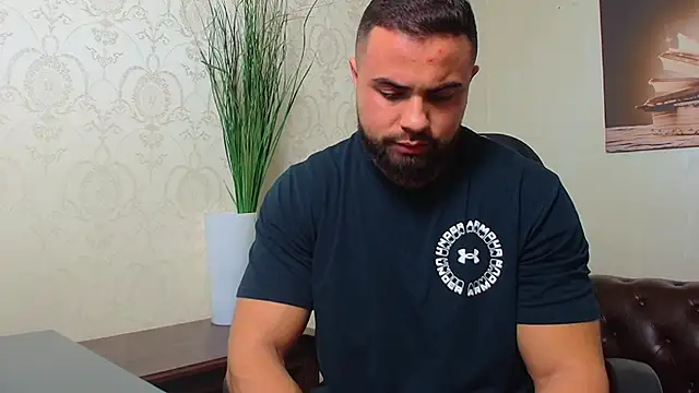 Snapshot of HayesWood chatting on November 30, 2025, 5:30 am HayesWood online show from November 30, 2025, 5:30 am