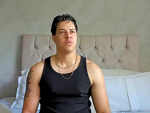 Louis Bran online show from November 4, 2025, 1:37 pm