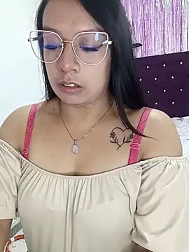 Snapshot of Alanafire chatting on November 12, 2025, 1:26 pm Alanafire online show from November 12, 2025, 1:26 pm