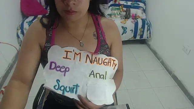 Snapshot of Alanafire chatting on December 4, 2025, 12:37 pm Alanafire online show from December 4, 2025, 12:37 pm