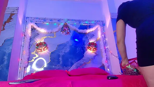 Girls from medellin online show from December 4, 2025, 3:27 am