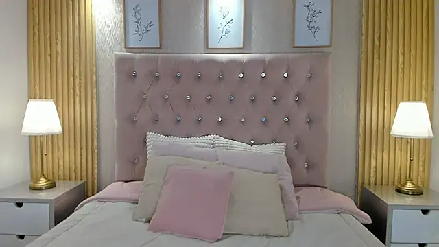 Snapshot of KamyGlam chatting on June 1, 2026, 8:08 pm KamyGlam online show from June 1, 2026, 8:08 pm