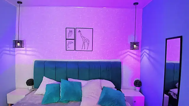 samantaortega   online show from November 28, 2025, 8:20 pm