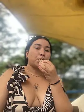 Vickybon online show from October 29, 2025, 7:35 pm