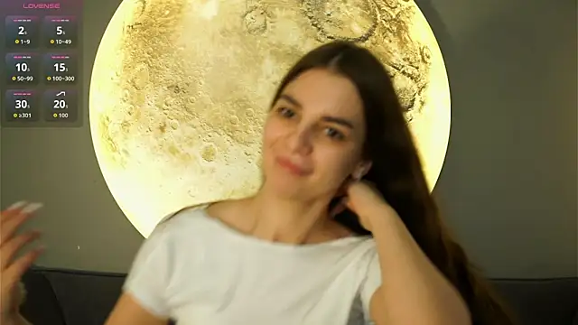 Snapshot of LauraHansil chatting on December 17, 2025, 6:07 am LauraHansil online show from December 17, 2025, 6:07 am