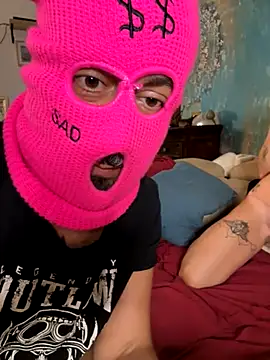 Snapshot of ladypink_danny chatting on November 14, 2025, 11:08 pm ladypink danny online show from November 14, 2025, 11:08 pm