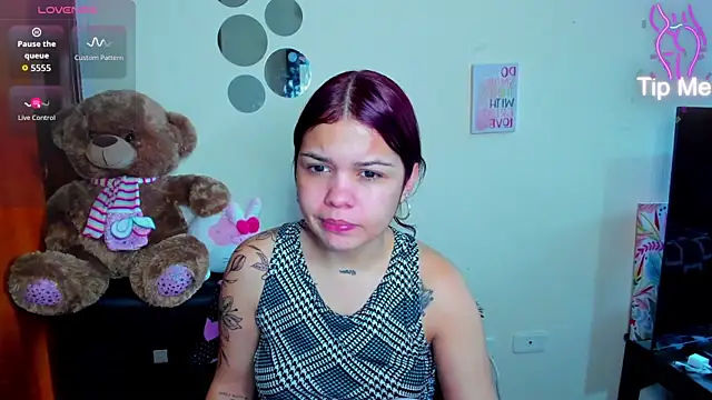 Emma boo online show from April 4, 2026, 4:46 pm