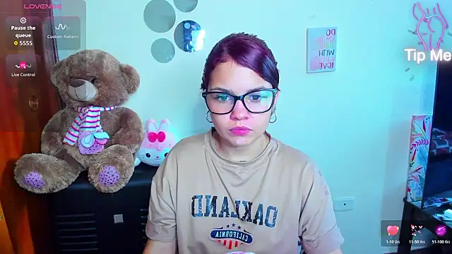 Emma boo online show from March 27, 2026, 4:19 pm