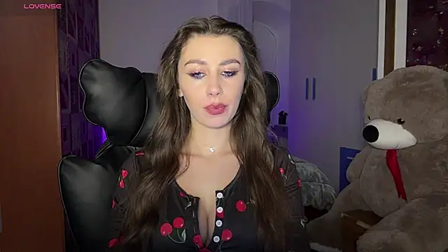 SweetCherry  N online show from November 14, 2025, 10:24 pm