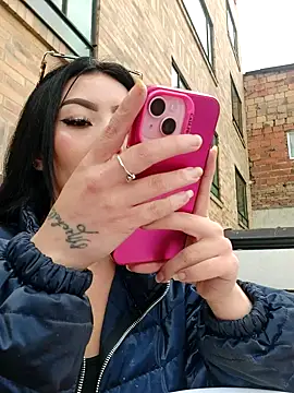 Snapshot of Moon_And_Sunn chatting on October 30, 2025, 1:42 pm Moon And Sunn online show from October 30, 2025, 1:42 pm