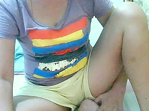 nhicole4u online show from November 28, 2025, 1:11 pm