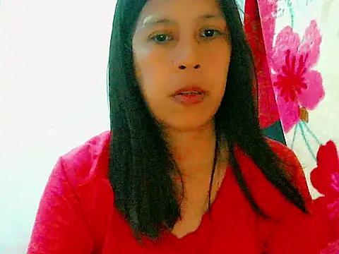 nhicole4u online show from November 5, 2025, 12:08 pm