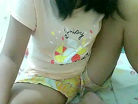 nhicole4u online show from December 1, 2025, 11:44 am