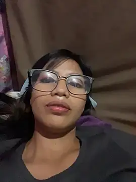 hottiebabe23 online show from November 11, 2025, 5:02 am