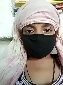 Quenn-Jiya752 online show from November 6, 2025, 10:08 am