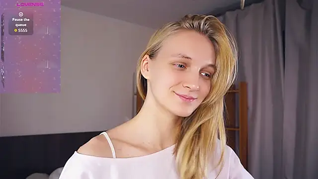 Snapshot of DierdreJacobsohn chatting on November 11, 2025, 6:30 am DierdreJacobsohn online show from November 11, 2025, 6:30 am