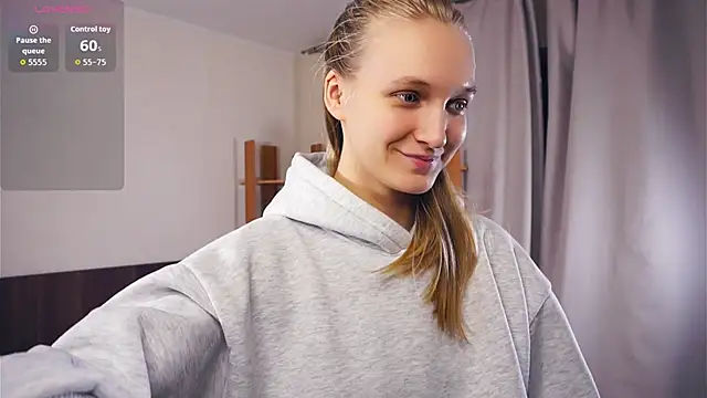 Snapshot of DierdreJacobsohn chatting on December 5, 2025, 6:23 am DierdreJacobsohn online show from December 5, 2025, 6:23 am