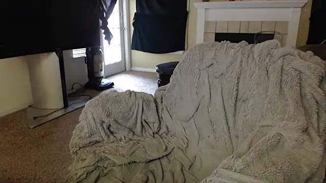 Snapshot of Skyl31 chatting on December 16, 2025, 8:13 pm Skyl31 online show from December 16, 2025, 8:13 pm