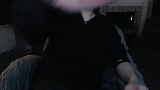 Snapshot of Skyl31 chatting on December 16, 2025, 5:33 am Skyl31 online show from December 16, 2025, 5:33 am