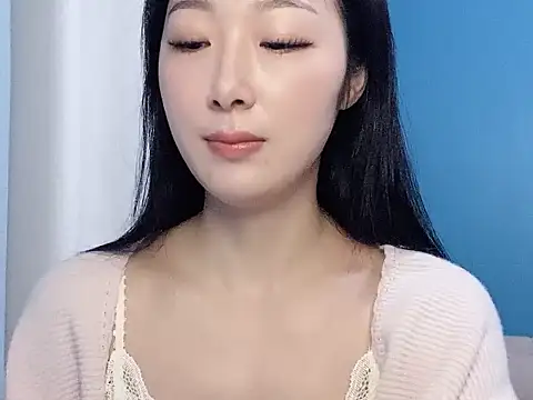 ella55-- online show from November 12, 2025, 2:59 am