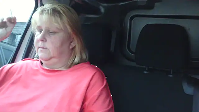 Sylviastar46 online show from December 15, 2025, 8:42 am