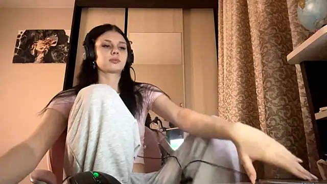 Snapshot of AnGallo chatting on November 4, 2025, 7:06 pm AnGallo online show from November 4, 2025, 7:06 pm