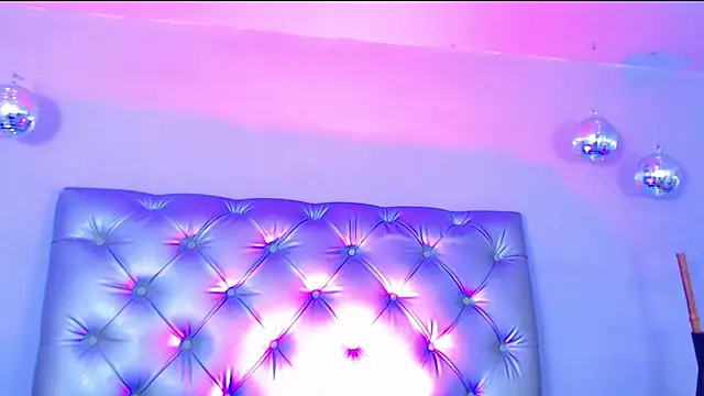 SilvanyMontana online show from November 14, 2025, 8:51 am