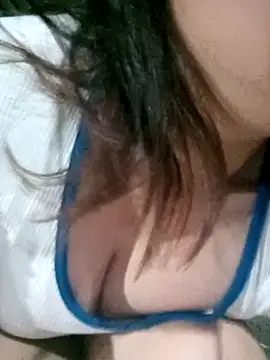 Snapshot of julybe chatting on February 17, 2026, 11:40 am julybe online show from February 17, 2026, 11:40 am