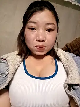 Snapshot of julybe chatting on February 4, 2026, 4:02 pm julybe online show from February 4, 2026, 4:02 pm