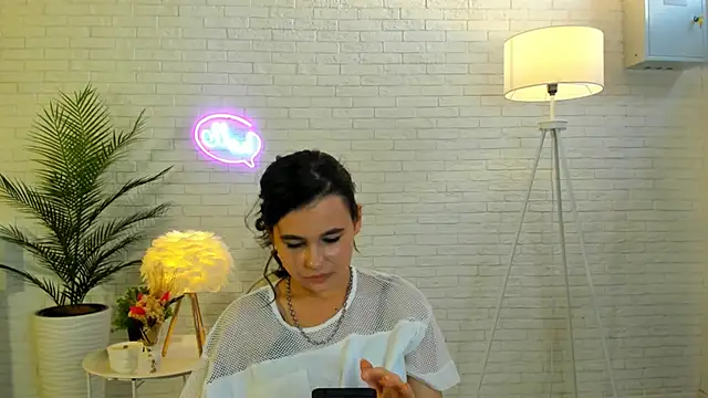 DinahLumb online show from October 30, 2025, 12:36 pm