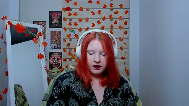 Snapshot of FoxPlayXX chatting on November 14, 2025, 9:18 pm FoxPlayXX online show from November 14, 2025, 9:18 pm