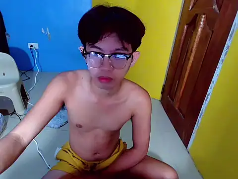 Snapshot of newcummersxx chatting on February 25, 2026, 10:26 am newcummersxx online show from February 25, 2026, 10:26 am