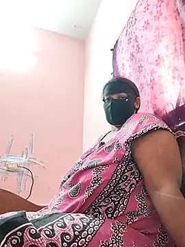 Snapshot of pujapujarrrr chatting on November 25, 2025, 7:30 am pujapujarrrr online show from November 25, 2025, 7:30 am