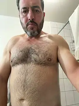 ezrah23 online show from March 31, 2026, 6:26 am