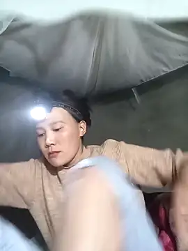 Snapshot of -Lana-123 chatting on February 15, 2026, 8:24 am -Lana-123 online show from February 15, 2026, 8:24 am